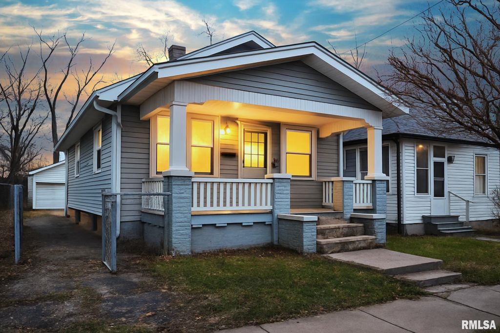 816 W NOWLAND Avenue, Peoria, IL 61604