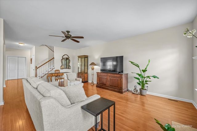 1155 Falcon Ridge Drive, Elgin, IL 60124