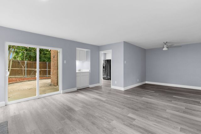 2222 Salem Drive, Carrollton, TX 75006