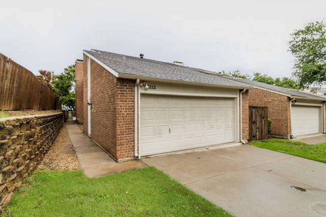 2222 Salem Drive, Carrollton, TX 75006