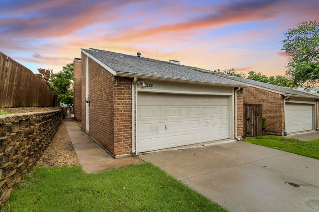 2222 Salem Drive, Carrollton, TX 75006