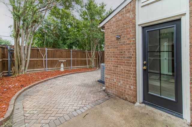 2222 Salem Drive, Carrollton, TX 75006