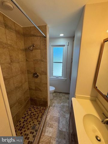 683 KNOWLES AVE, Southampton, PA 18966