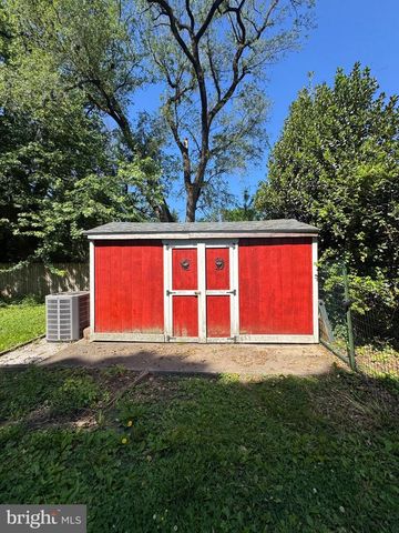 683 KNOWLES AVE, Southampton, PA 18966