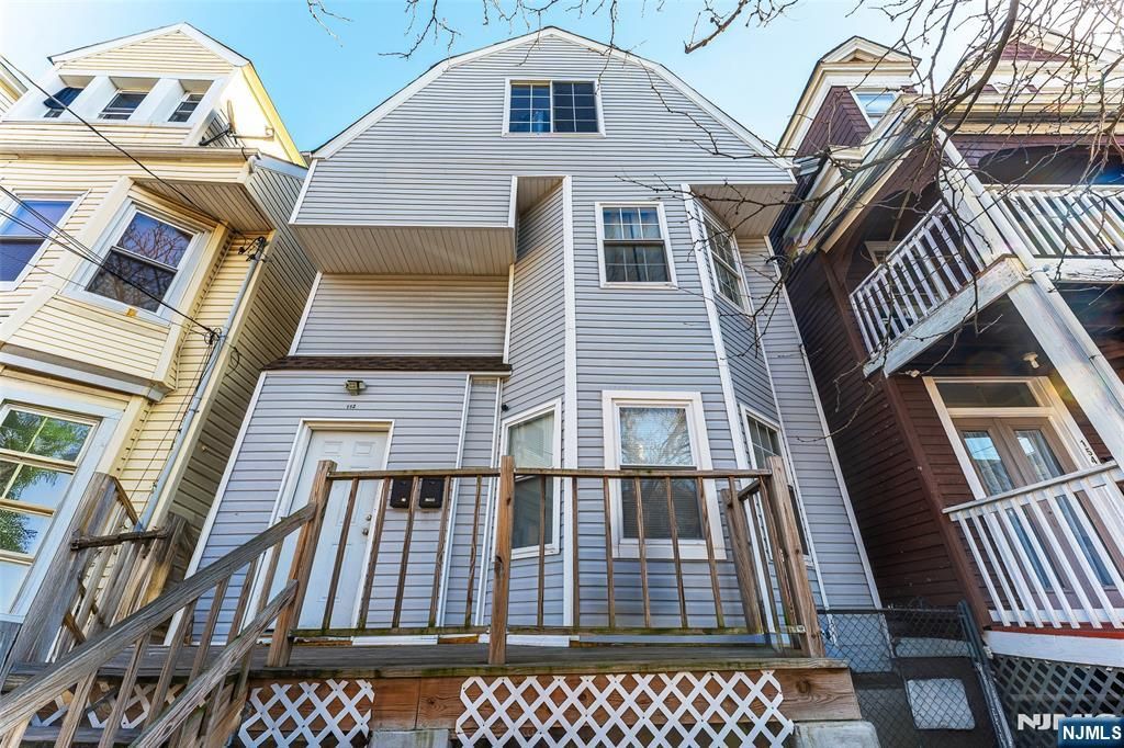 152 10th Street, Newark, NJ 07107