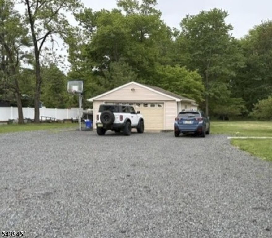 342 S Branch Rd, Hillsborough Twp., NJ 08844 — photo 2