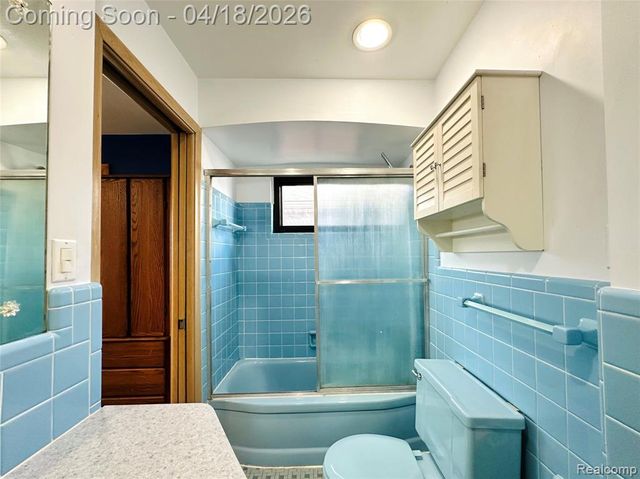 23213 Greencrest Street, Saint Clair Shores, MI 48080