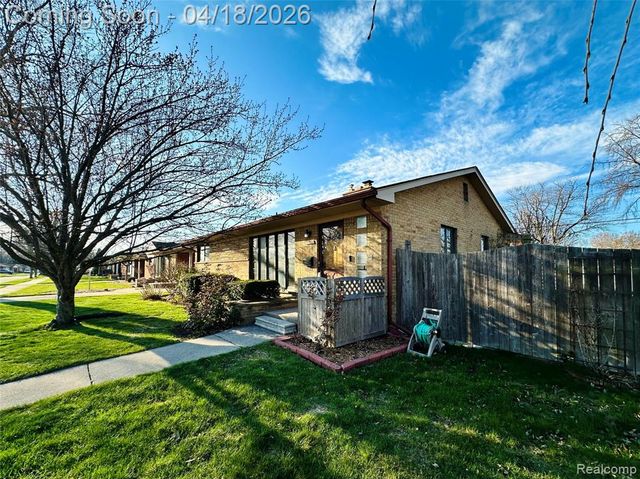 23213 Greencrest Street, Saint Clair Shores, MI 48080