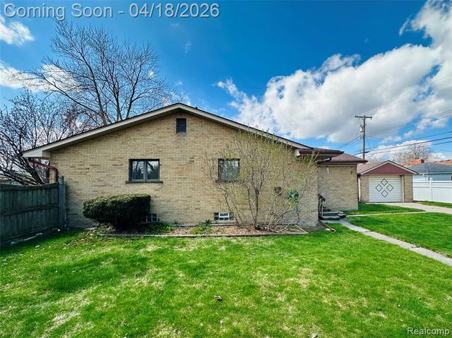 23213 Greencrest Street, Saint Clair Shores, MI 48080