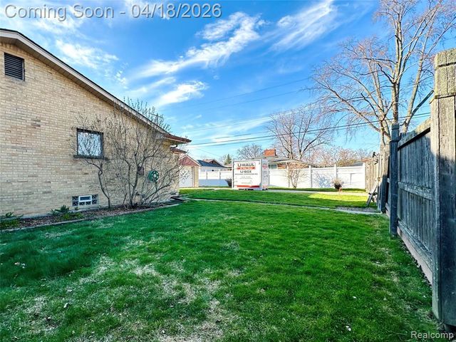 23213 Greencrest Street, Saint Clair Shores, MI 48080