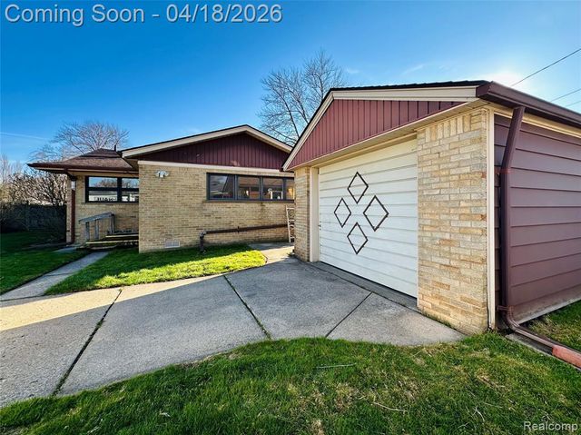 23213 Greencrest Street, Saint Clair Shores, MI 48080