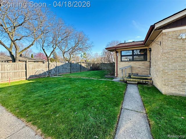 23213 Greencrest Street, Saint Clair Shores, MI 48080