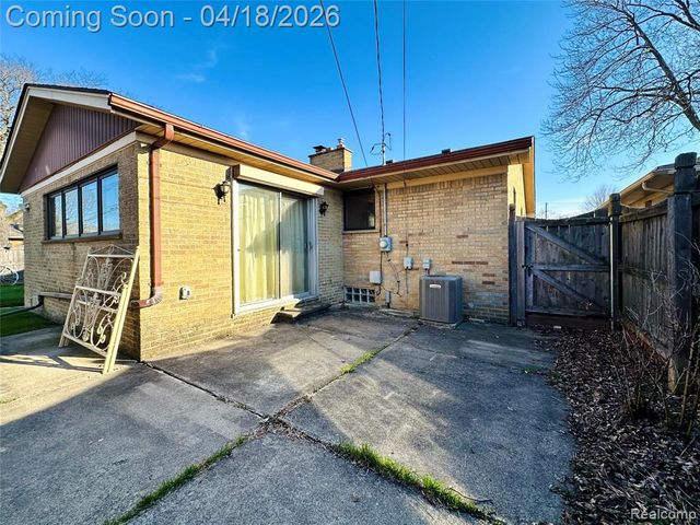 23213 Greencrest Street, Saint Clair Shores, MI 48080