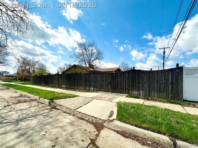 23213 Greencrest Street, Saint Clair Shores, MI 48080