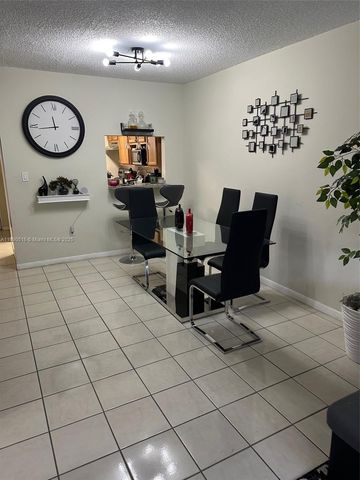 11301 SW 200th St 305-A, Miami, FL 33157