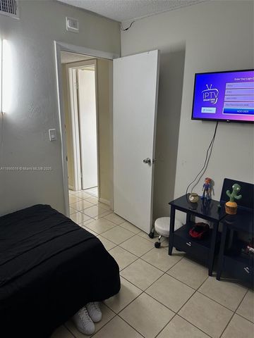 11301 SW 200th St 305-A, Miami, FL 33157