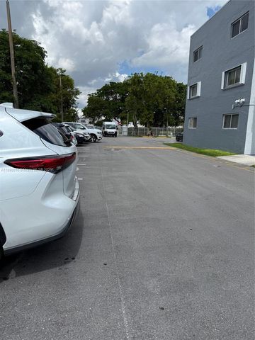 11301 SW 200th St 305-A, Miami, FL 33157