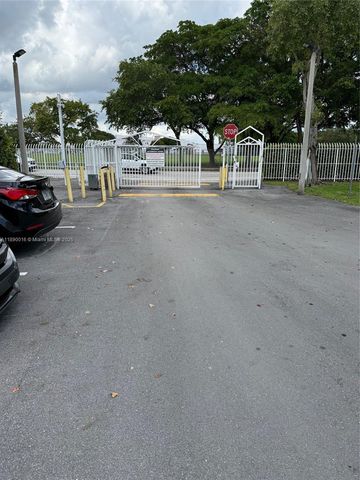 11301 SW 200th St 305-A, Miami, FL 33157