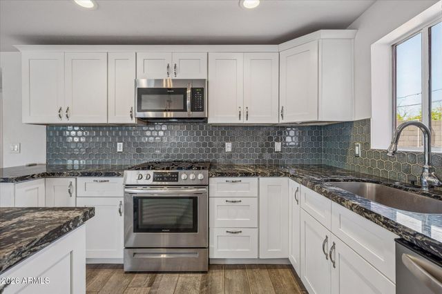 2218 E YALE Street, Phoenix, AZ 85006