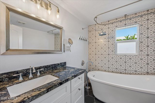 2218 E YALE Street, Phoenix, AZ 85006