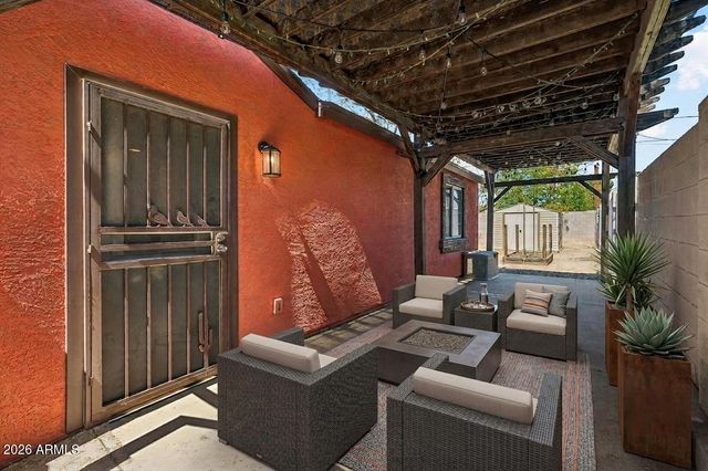 2218 E YALE Street, Phoenix, AZ 85006