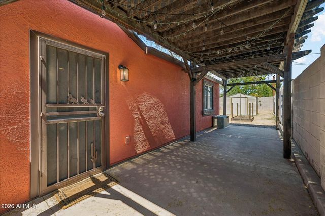 2218 E YALE Street, Phoenix, AZ 85006