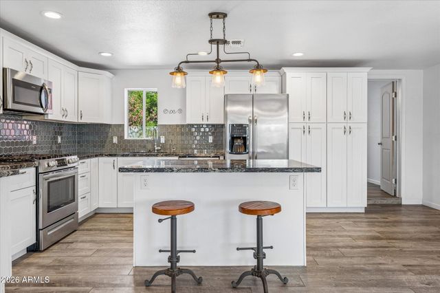 2218 E YALE Street, Phoenix, AZ 85006