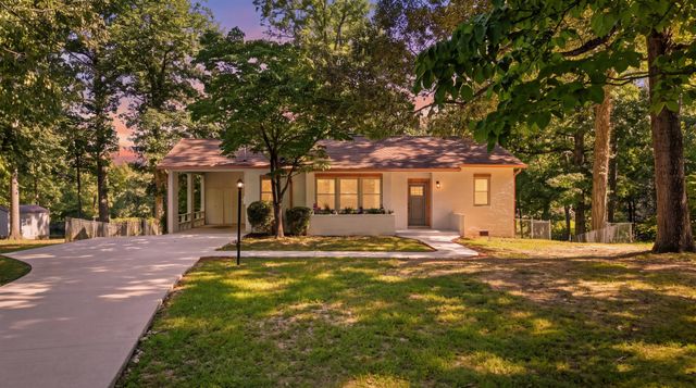 110 Point Cir, Tullahoma, TN 37388