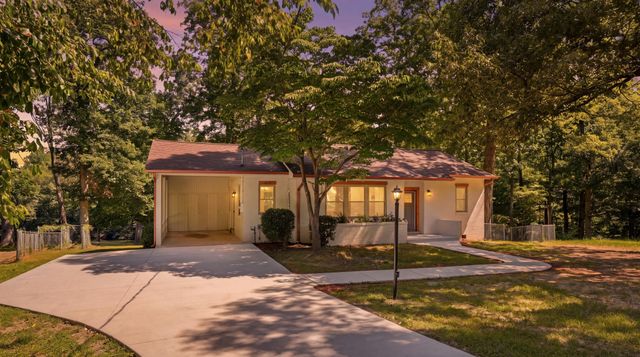 110 Point Cir, Tullahoma, TN 37388