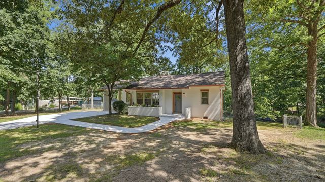 110 Point Cir, Tullahoma, TN 37388