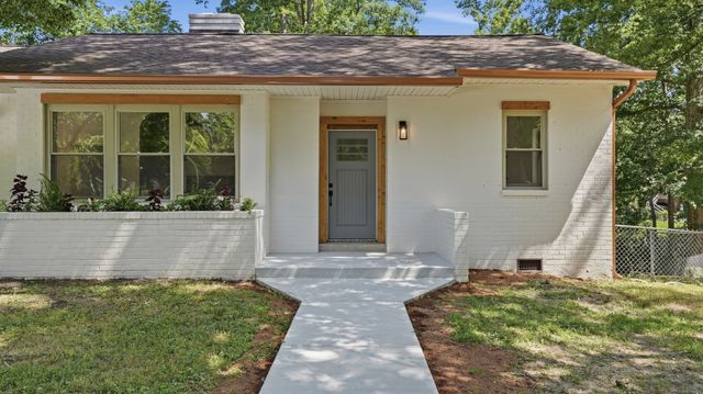 110 Point Cir, Tullahoma, TN 37388