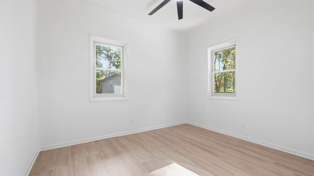 110 Point Cir, Tullahoma, TN 37388