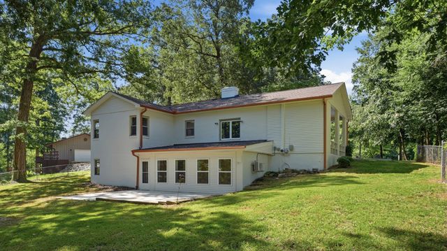 110 Point Cir, Tullahoma, TN 37388