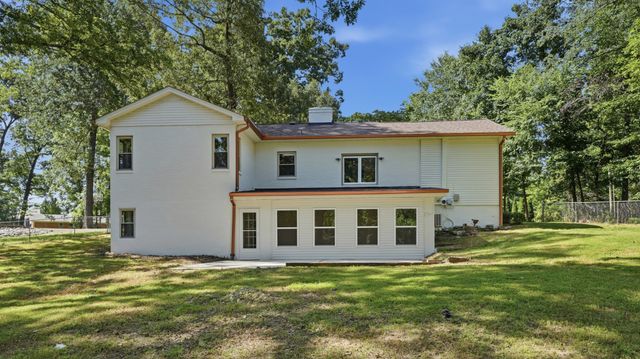 110 Point Cir, Tullahoma, TN 37388