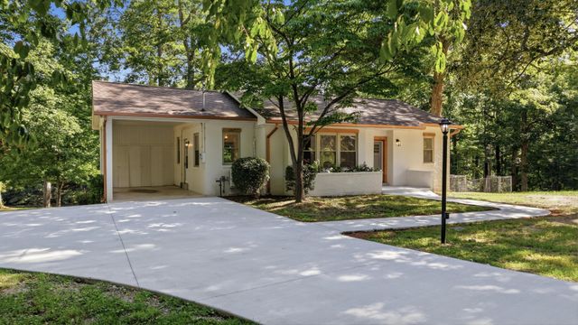 110 Point Cir, Tullahoma, TN 37388