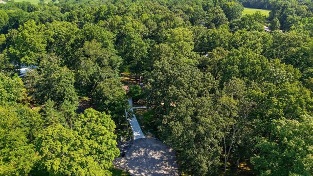 110 Point Cir, Tullahoma, TN 37388