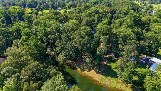 110 Point Cir, Tullahoma, TN 37388