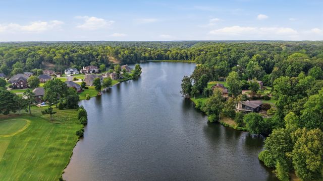 110 Point Cir, Tullahoma, TN 37388