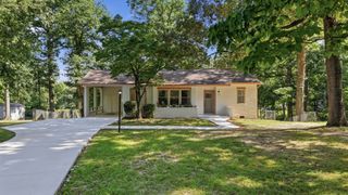 110 Point Cir, Tullahoma, TN 37388