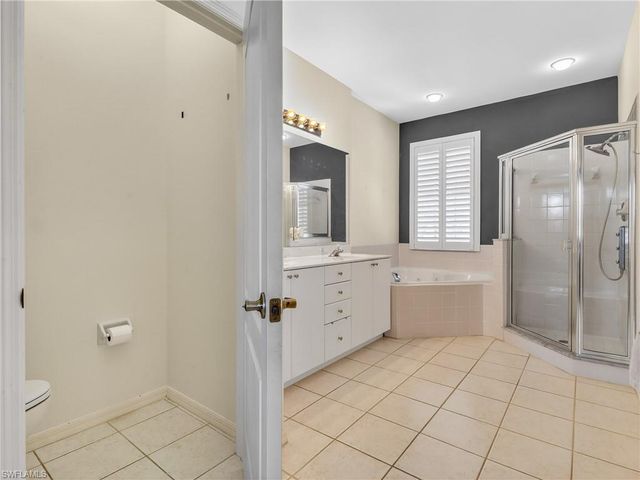 9030 Las Maderas DR 201, Bonita Springs, FL 34135