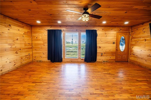 5731 W 408th Road, Bertrand, MO 63823