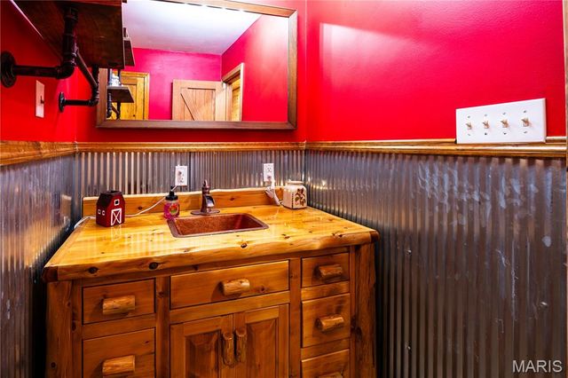 5731 W 408th Road, Bertrand, MO 63823