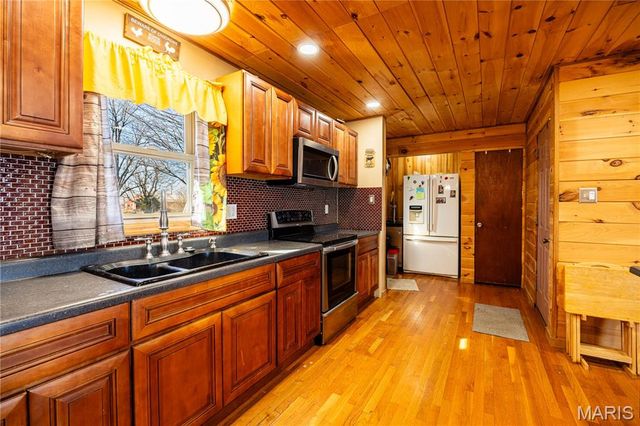 5731 W 408th Road, Bertrand, MO 63823