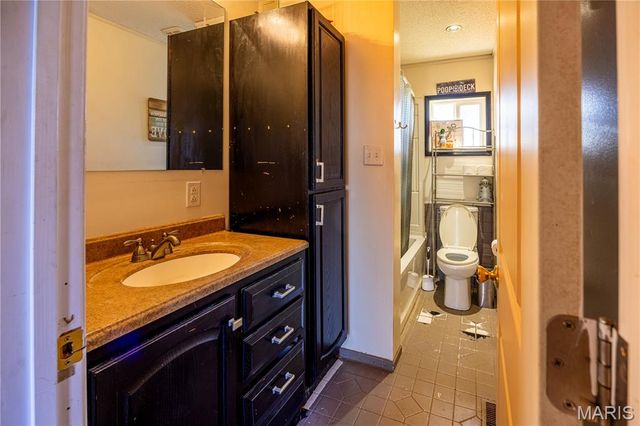 5731 W 408th Road, Bertrand, MO 63823