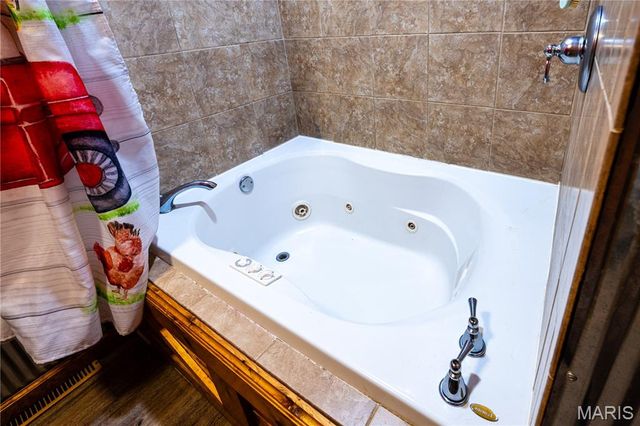 5731 W 408th Road, Bertrand, MO 63823