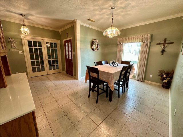 1614 Avenue Q, Santa Fe, TX 77510