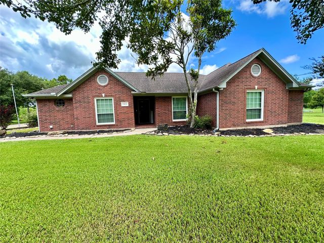 1614 Avenue Q, Santa Fe, TX 77510