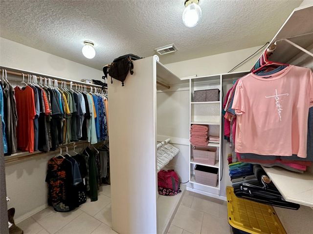 1614 Avenue Q, Santa Fe, TX 77510