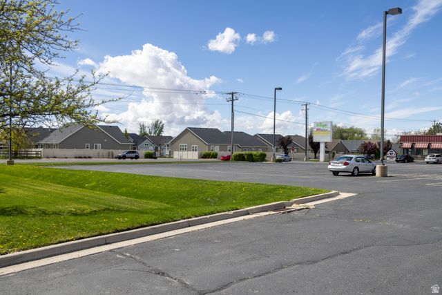 1040 W 300 N, Clearfield, UT 84015