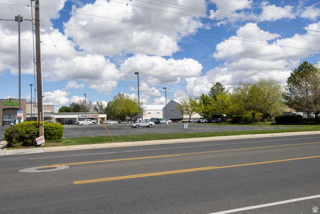 1040 W 300 N, Clearfield, UT 84015